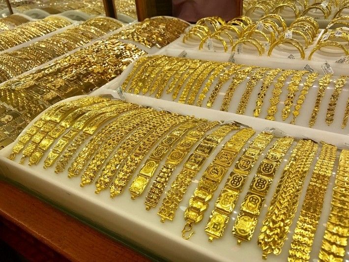 تراجع سعر الذهب عيار 21 في مصر اليوم الأحد