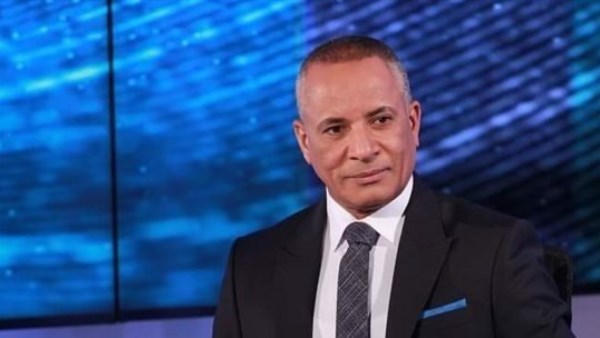 أحمد موسى يثني على قرار إلغاء مواعيد غلق المحال