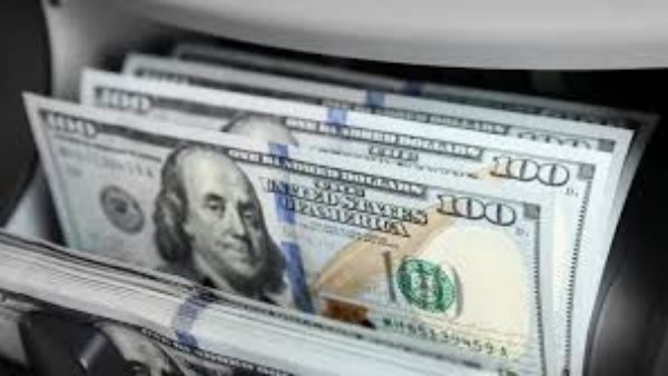 أسعار الدولار مقابل الجنيه في البنوك اليوم الجمعة