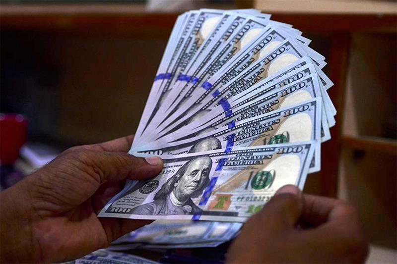 استقرار سعر الدولار مقابل الريال السعودي وترقب لحركة العملات العالمية
