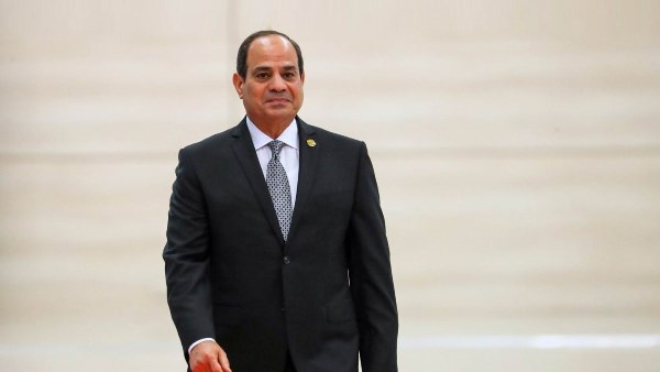 الرئيس السيسي يشارك في جنازة اللواء كمال مدبولي والد رئيس الوزراء