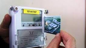 حل بسيط لكارت عداد الكهرباء الذي يرفض الشحن باستخدام الأستيكة