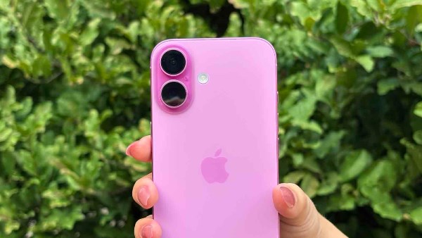 سعر iPhone 17 سيرتفع بسبب iPhone 18