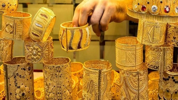 سعر الذهب في الإمارات: عيار 21 يسجل 504 دراهم