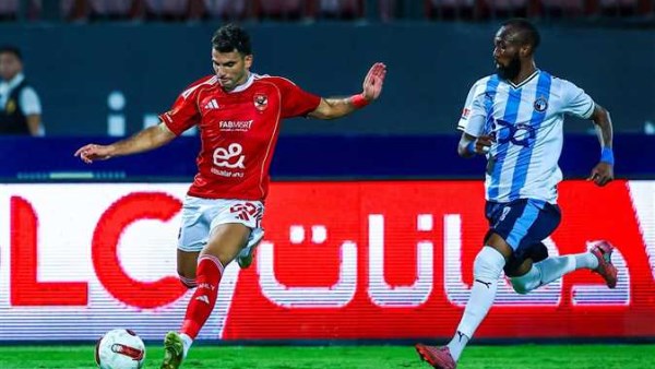 طاقم تحكيم مباراة الأهلي وبيراميدز يكشف عنه