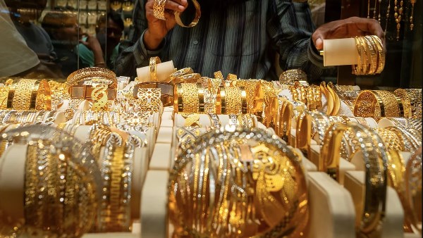 عيار 18 من الذهب يسجل 6000 جنيه في الصاغة اليوم