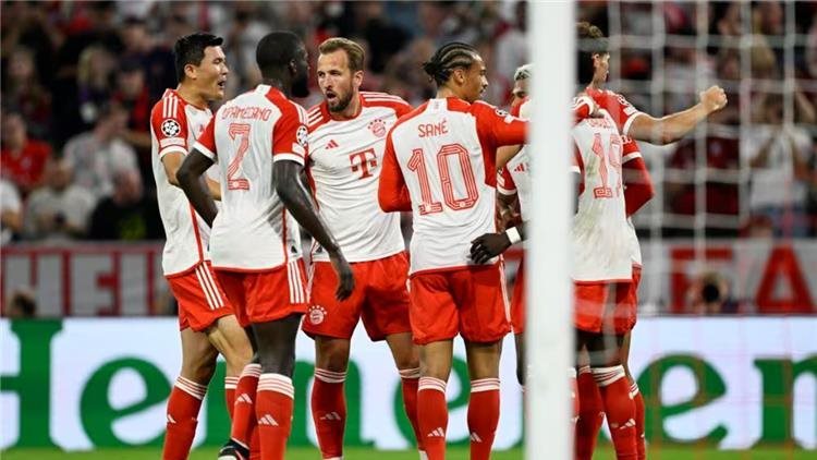 كومباني يكشف قائمة بايرن ميونخ لمباراة باريس سان جيرمان