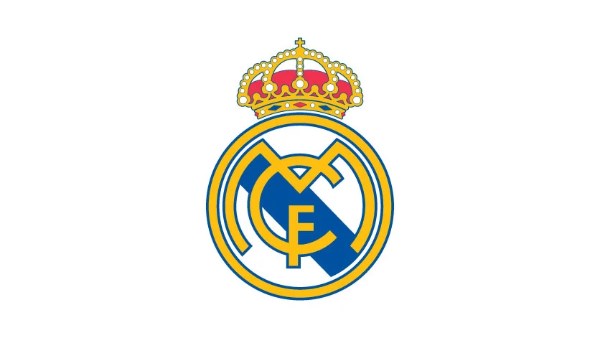 مدافع ريال مدريد يخضع لعملية جراحية ناجحة