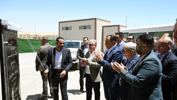 مدبولي يؤكد تعزيز شعار “صنع في مصر” بمنتجات عالية الجودة وأسعار تنافسية