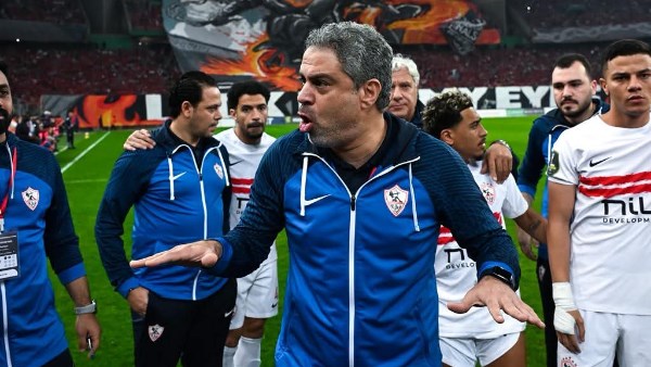 معتمد جمال يجتمع بلاعبي الزمالك قبل مواجهة الأهلي