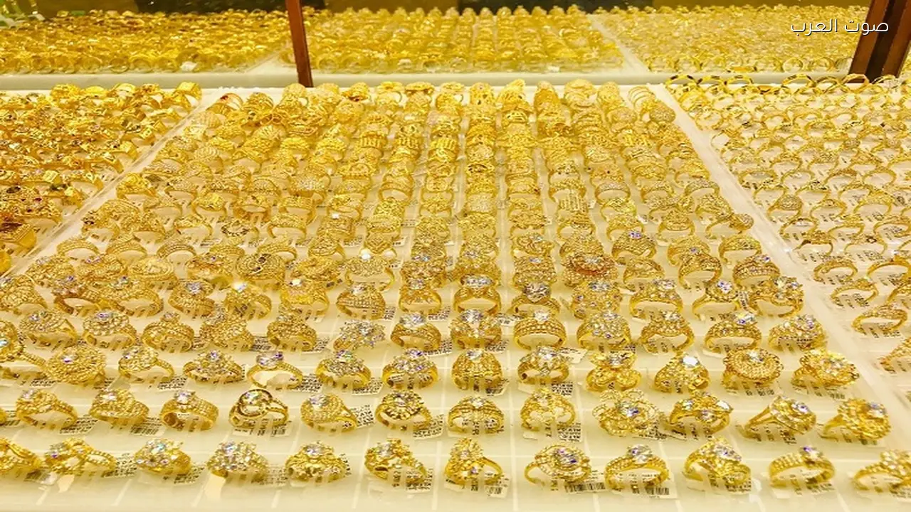 أسعار الذهب في السعودية مستقرة مع تحركات طفيفة في الأسواق العالمية