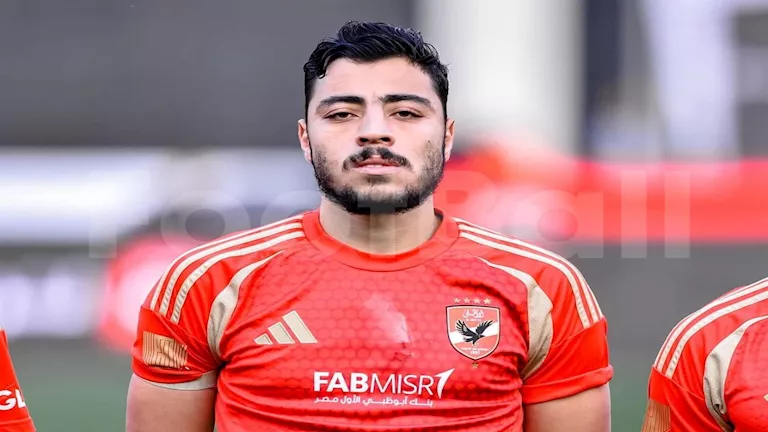 أكرم توفيق يطلب مبلغاً ضخماً للعودة إلى الأهلي قبل انطلاق الدوري المصري
