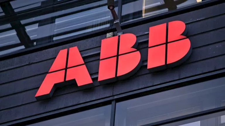 تحديث جديد في أنظمة التشغيل لشركة العز الدخيلة للصلب بالتعاون مع ABB